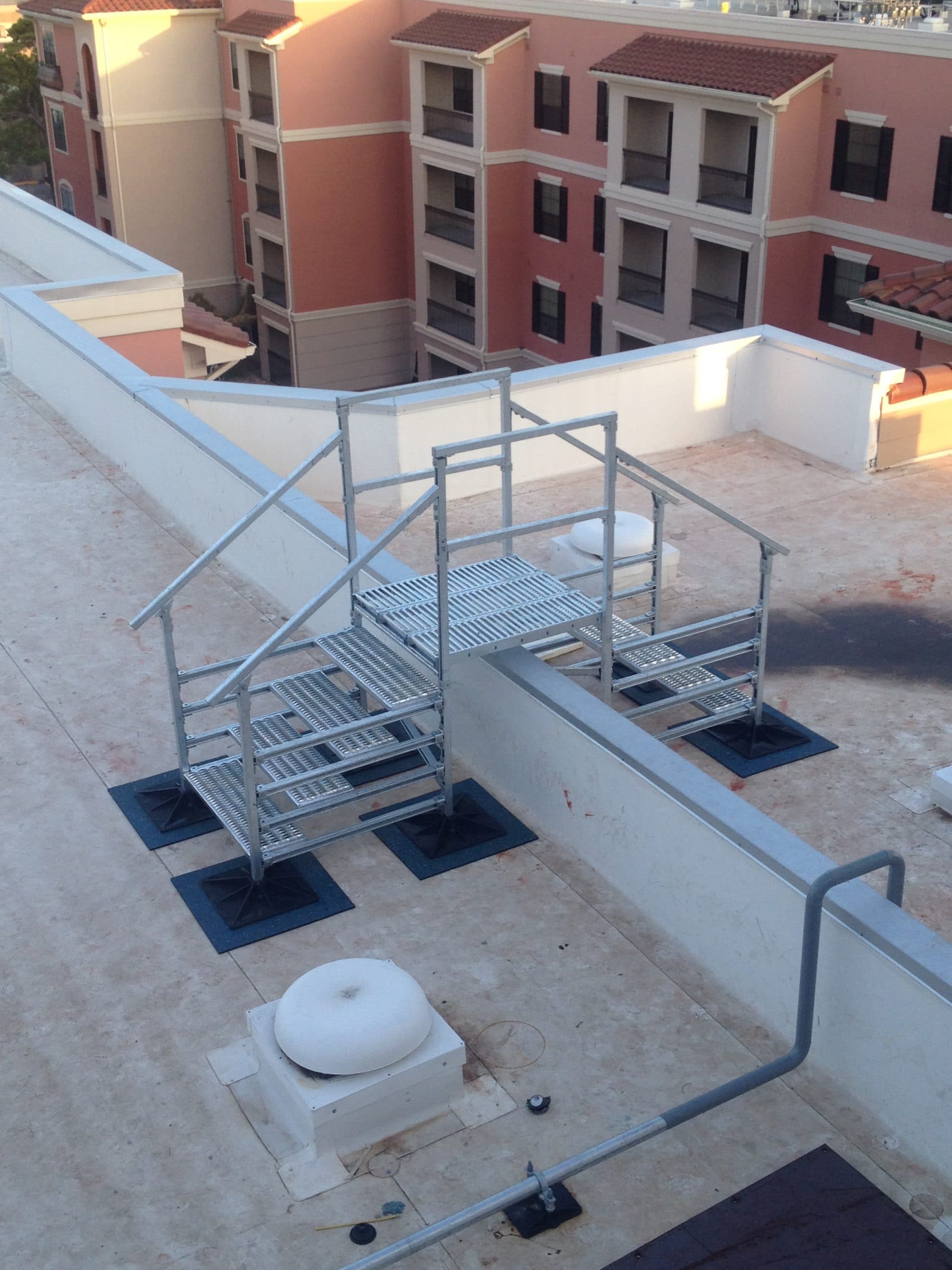 Parapet Fall Protection for Rooftop Challenges