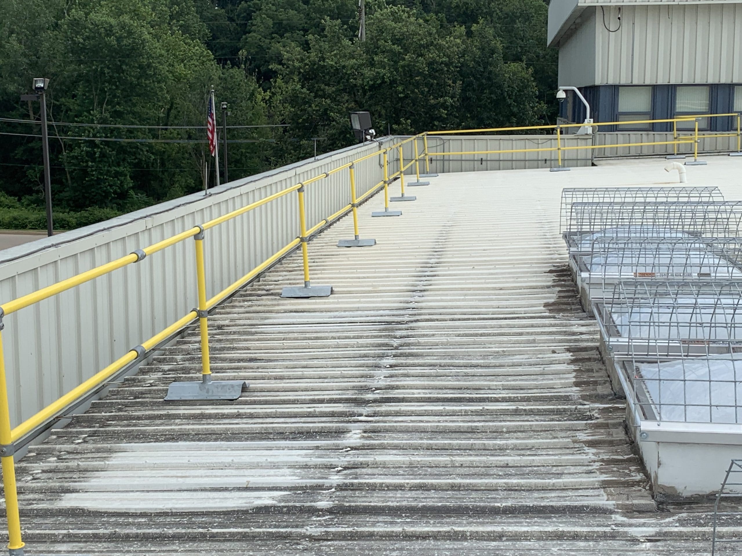 Non-Penetrating Guardrails | Fall Protection Measures | by EDGE