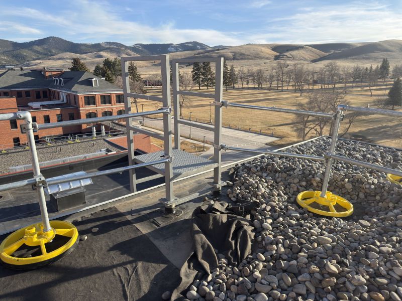 AccuFit Safety Railing from EDGE Fall Protection