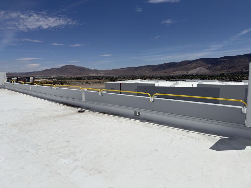 Parapet Wall Clamping Rail from EDGE Fall Protection